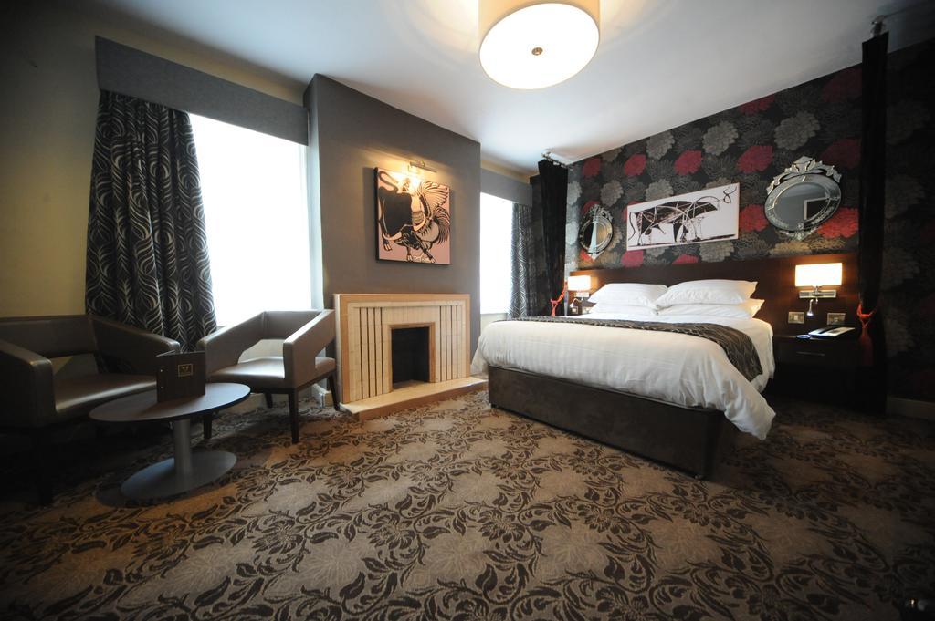 The Bull Hotel Stony Stratford Bagian luar foto