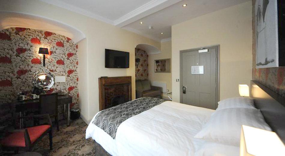 The Bull Hotel Stony Stratford Bagian luar foto