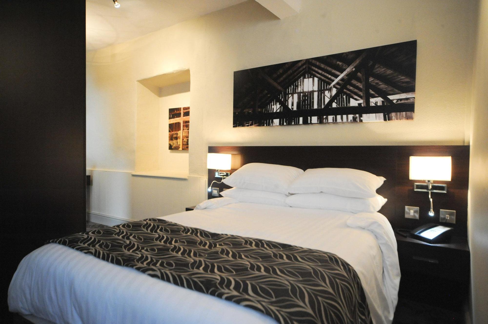 The Bull Hotel Stony Stratford Bagian luar foto
