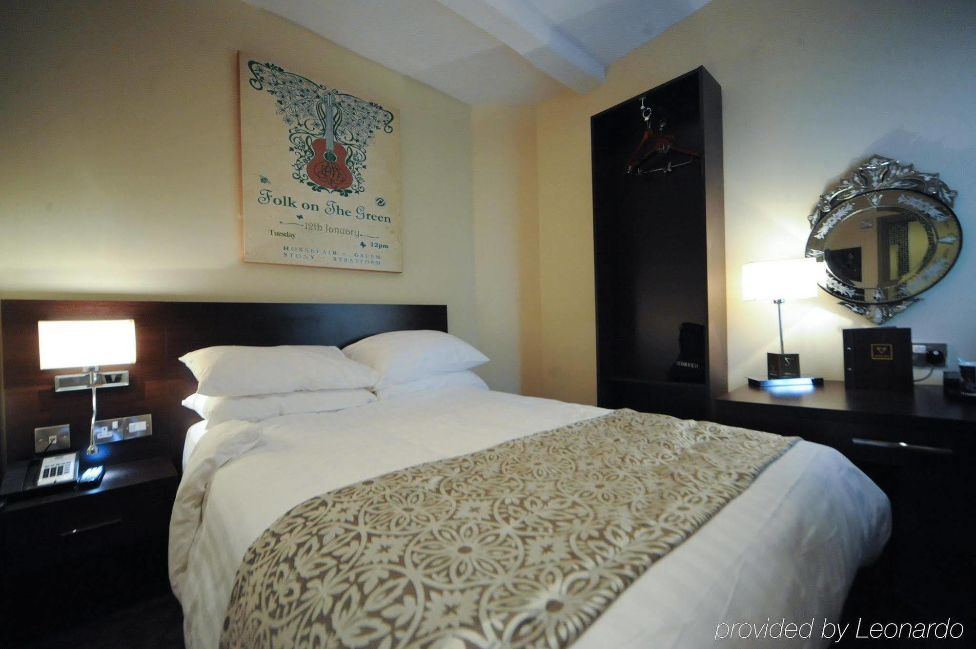 The Bull Hotel Stony Stratford Bagian luar foto